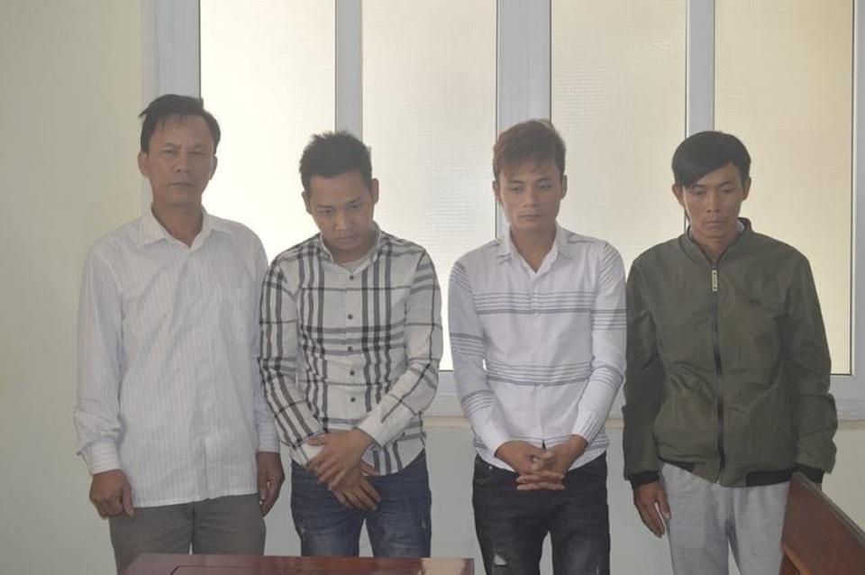 Khởi tố nhóm đối tượng gây ra hàng loạt vụ trộm và tiêu thụ chó - 1 Bốn đối tượng gây ra hàng loạt vụ trộm và tiêu thụ chó trú tại huyện Cẩm Xuyên vừa bị khởi tố