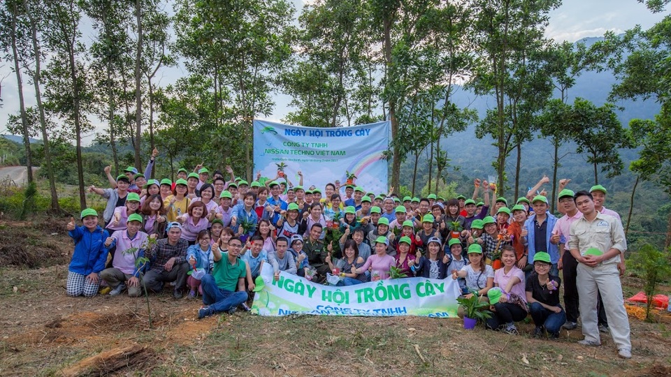 "Ngày hội trồng cây NTV" - cải thiện bầu khí quyển - 3 "Ngày hội trồng cây NTV" - cải thiện bầu khí quyển - 3
