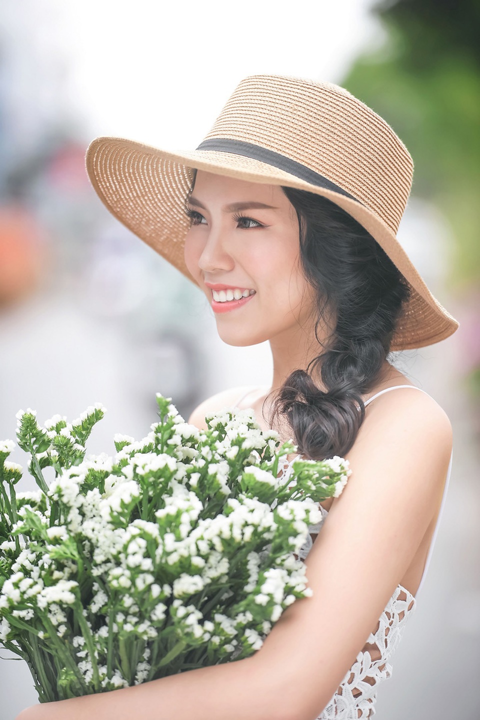 Nữ sinh tài sắc vẹn toàn khoe vẻ đẹp trong trẻo ngày Xuân - 11 Nữ sinh tài sắc vẹn toàn khoe vẻ đẹp trong trẻo ngày Xuân - 11