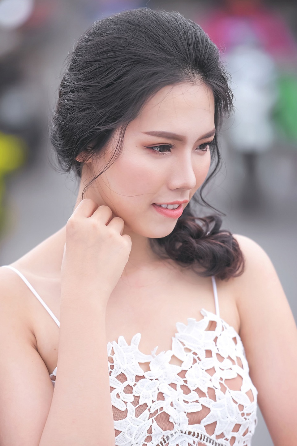 Nữ sinh tài sắc vẹn toàn khoe vẻ đẹp trong trẻo ngày Xuân - 2 Nữ sinh tài sắc vẹn toàn khoe vẻ đẹp trong trẻo ngày Xuân - 2