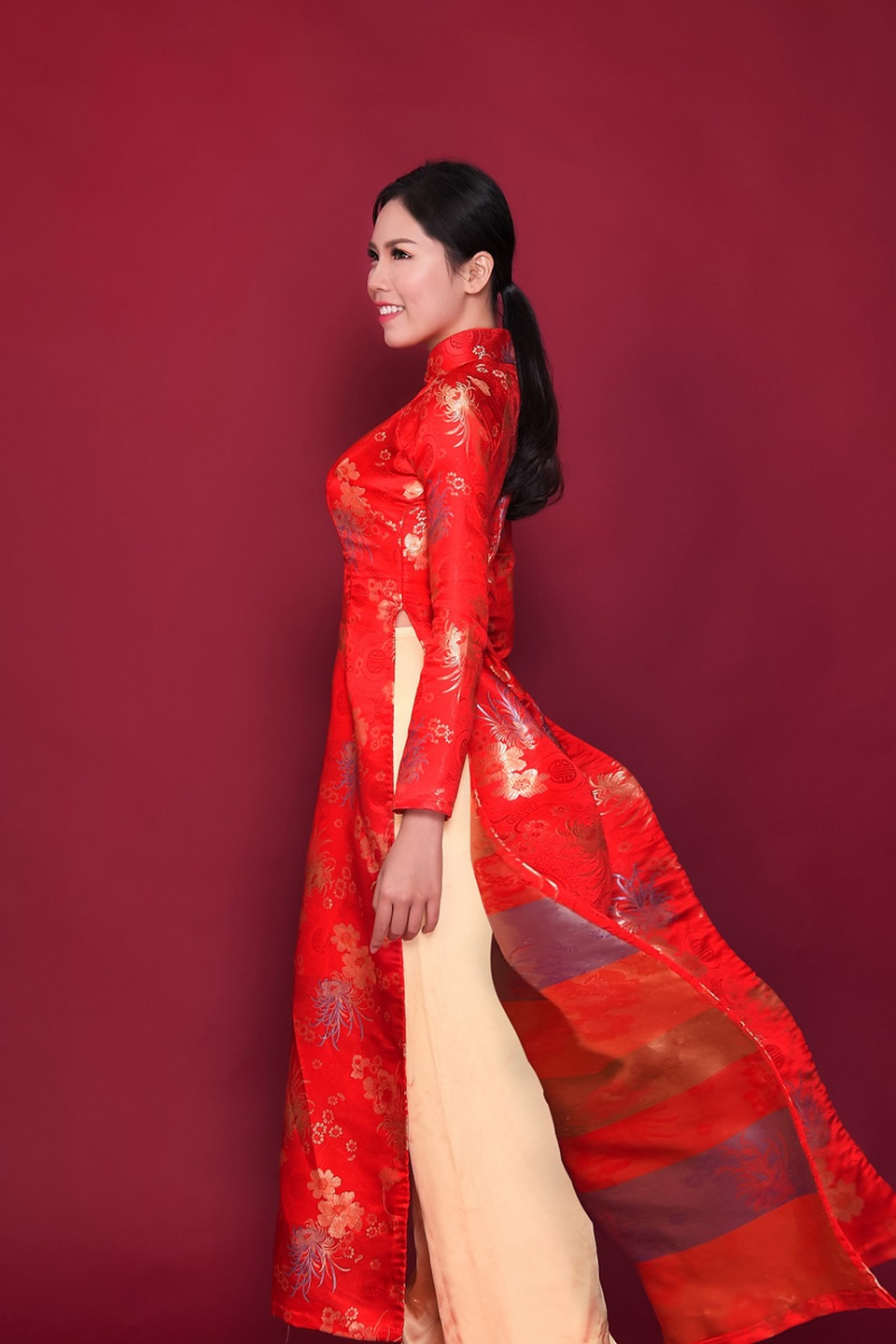 Nữ thủ khoa xinh đẹp có duyên với cuộc thi nhan sắc - 8 Nữ thủ khoa xinh đẹp có duyên với cuộc thi nhan sắc - 8
