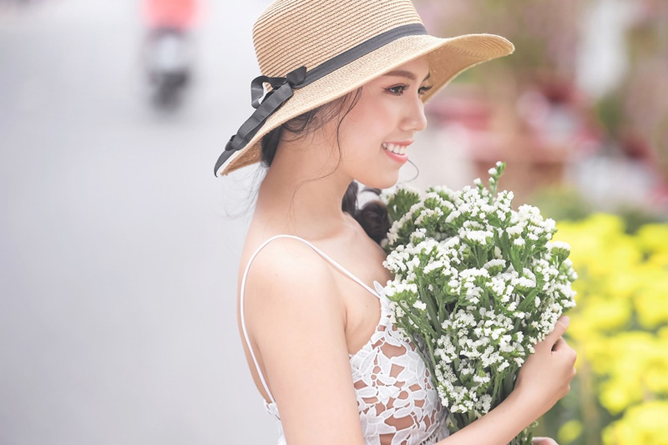 Nữ sinh tài sắc vẹn toàn khoe vẻ đẹp trong trẻo ngày Xuân - 6 Nữ sinh tài sắc vẹn toàn khoe vẻ đẹp trong trẻo ngày Xuân - 6