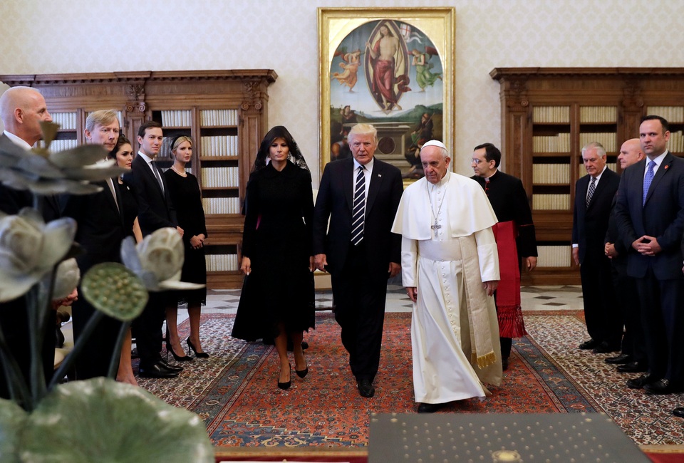 Tổng thống Trump lần đầu gặp Giáo hoàng tại Vatican - 11 Vatican là điểm dừng chân thứ ba của Tổng thống Trump trong chuyến công du nước ngoài đầu tiên, dự kiến kết thúc vào ngày 27/5. Sau Vatican, ông Trump sẽ tới Brussels để dự hội nghị thượng đỉnh của NATO và tới Sicily để dự hội nghị thượng đỉnh của G7.