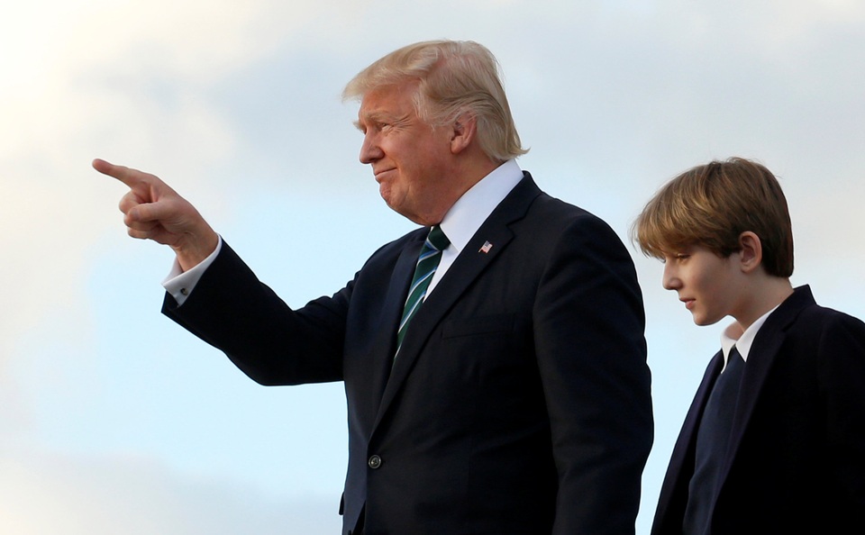 Cậu út nhà Trump chững chạc trong lần đầu xuất hiện tại Nhà Trắng - 8 Mar-a-Lago cũng là nơi diễn ra nhiều sự kiện trọng đại trong chiến dịch tranh cử của ông Trump và là nơi ông đón tiếp Thủ tướng Nhật Bản Shinzo Abe hồi tháng trước.