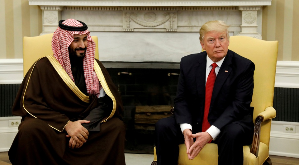 Mỹ - Ả rập Xê út sắp hoàn tất thương vụ vũ khí 100 tỷ USD - 1 Tổng thống Mỹ Donald Trump (phải) tiếp Phó Hoàng Thái tử kiêm Bộ trưởng Quốc phòng Ả rập Xê út Mohammed bin Salman tại Nhà Trắng ngày 14/3 (ẢNh: Reuters)