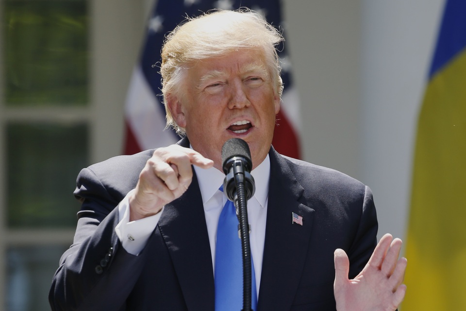 Ông Trump chỉ trích Qatar giữa lúc “nước sôi lửa bỏng” - 1 Tổng thống Trump phát biểu tại Vườn Hồng, Nhà Trắng hôm 9/6 (Ảnh: Reuters)