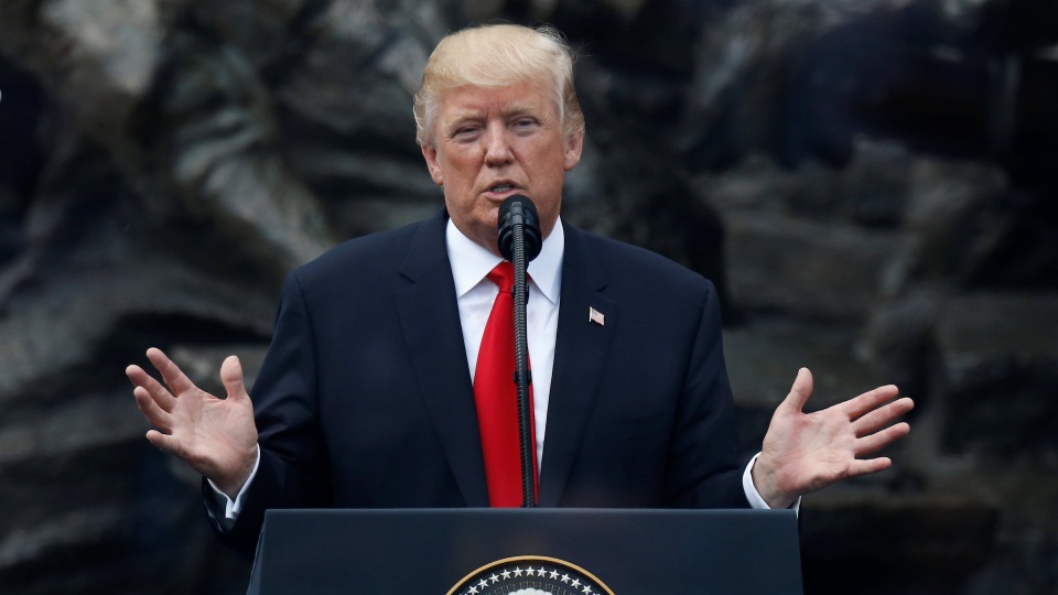 Thế giới chờ đợi cuộc gặp đầu tiên giữa ông Trump và Putin - 2
Tổng thống Donald Trump (Ảnh: Reuters)