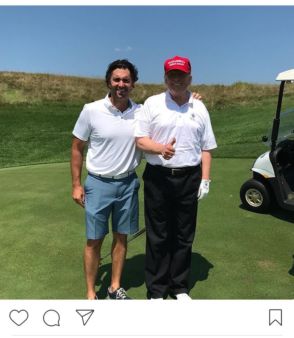 Ông Trump chơi golf giữa lúc “nước sôi lửa bỏng” với Triều Tiên - 1 Bức ảnh chụp Tổng thống Donald Trump tại sân golf ở Bedminster do tài khoản Mike Fazio đăng lên Instagram (Ảnh: Mike Fazio/Instagram)