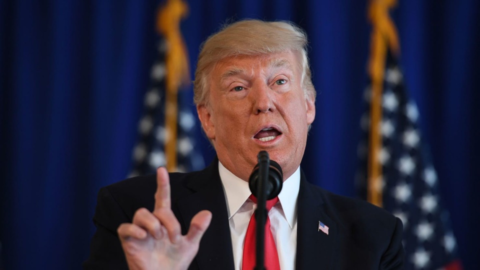 Hé lộ thông điệp ông Trump gửi Triều Tiên khi thăm châu Á - 2 Tổng thống Donald Trump (Ảnh: Reuters)