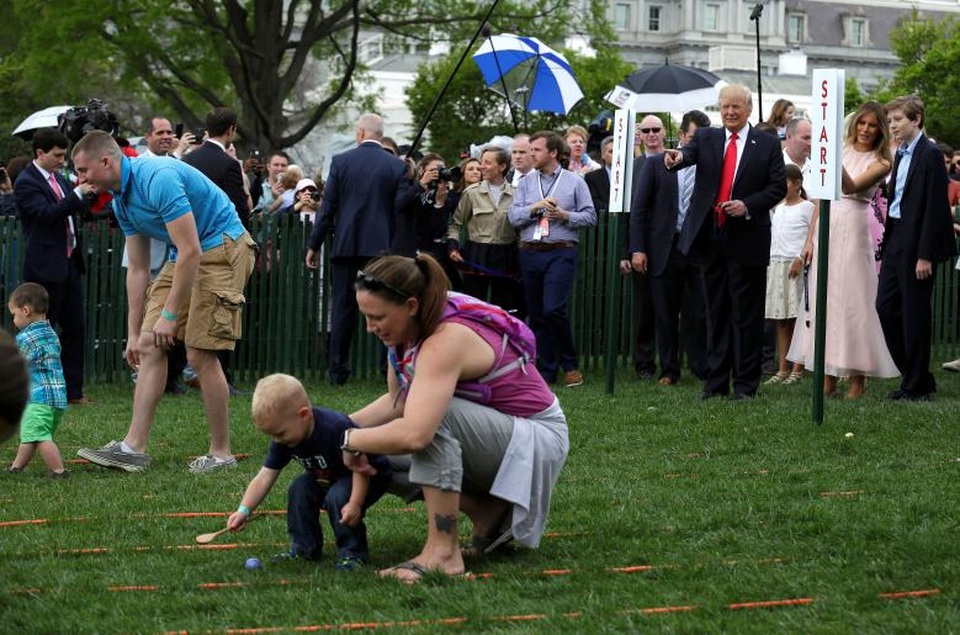 Ông Trump thổi còi khai mạc thi lăn trứng Phục sinh ở Nhà Trắng - 15
Khoảng 21.000 người đã được mời tham dự hoạt động lăn trứng Phục sinh tại Nhà Trắng năm nay.