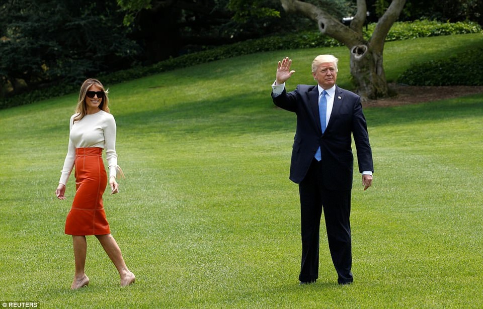 Chuyến “xuất ngoại” đầu tiên của Tổng thống Trump qua ảnh - 13
Trước khi bắt đầu chuyến công du, ông Trump chia sẻ, ông đã sẵn sàng cho chuyến xuất ngoại quan trọng. “Bảo vệ các quyền lợi của nước Mỹ đó là những điều tôi muốn làm”, ông Trump nói. (Ảnh: Reuters)