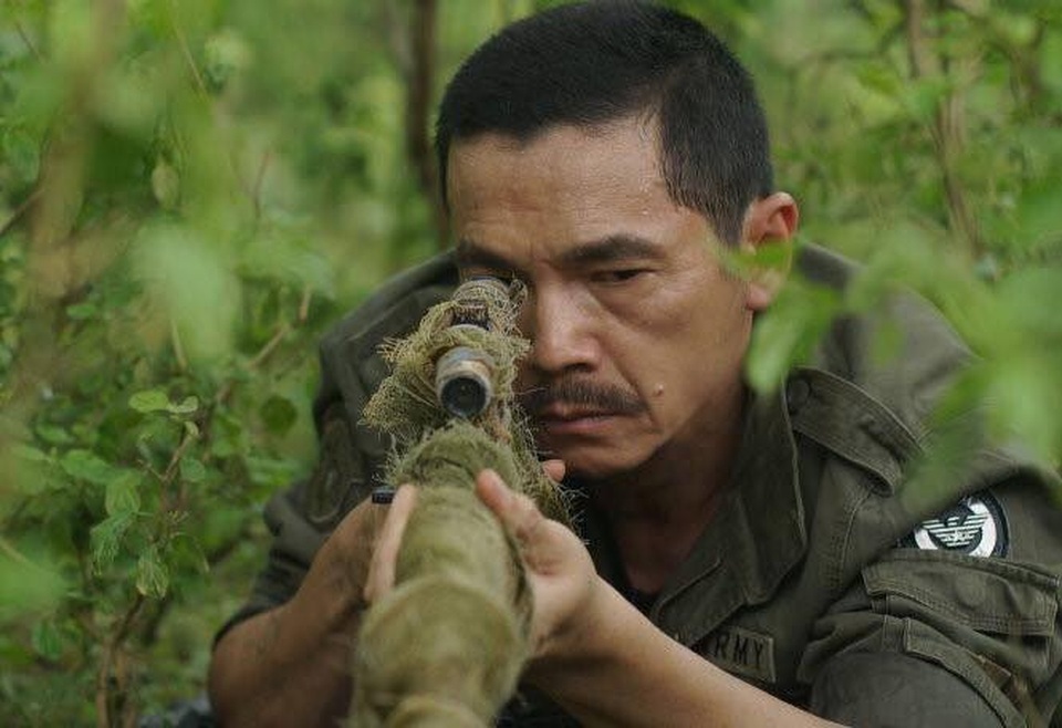 Cuộc đời lắm biến cố của diễn viên Lương “bổng” phim “Người phán xử” - 1 Một cảnh của nhân vật Lương bổng trong tập 17 phim Người phán xử. Ảnh: VFC.