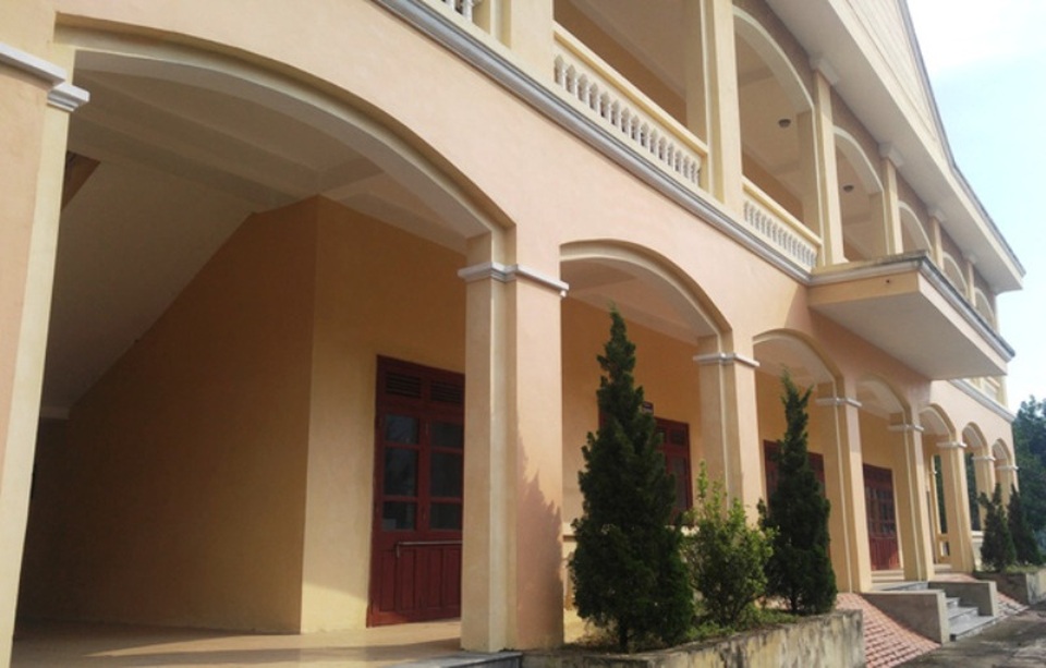 Thanh Hóa: Giải thể các trường trung cấp nghề không hiệu quả - 2 Trung tâm dạy nghề huyện Thường Xuân được đầu tư 30 tỷ đồng nhưng vắng như chùa bà đanh
