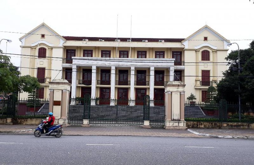 Thái Bình dừng đổi "đất vàng" lấy Trung tâm Hội nghị - 2 Do vị trí Trung tâm Hội nghị vẫn phù hợp với quy hoạch hiện nay và giai đoạn tiếp theo của Thành phố, Thành phố Thái Bình chưa có Trung tâm tổ chức các hội nghị của Thành phố. Vì vậy, cần giữ nguyên hiện trạng Trung tâm Hội nghị tỉnh hiện nay