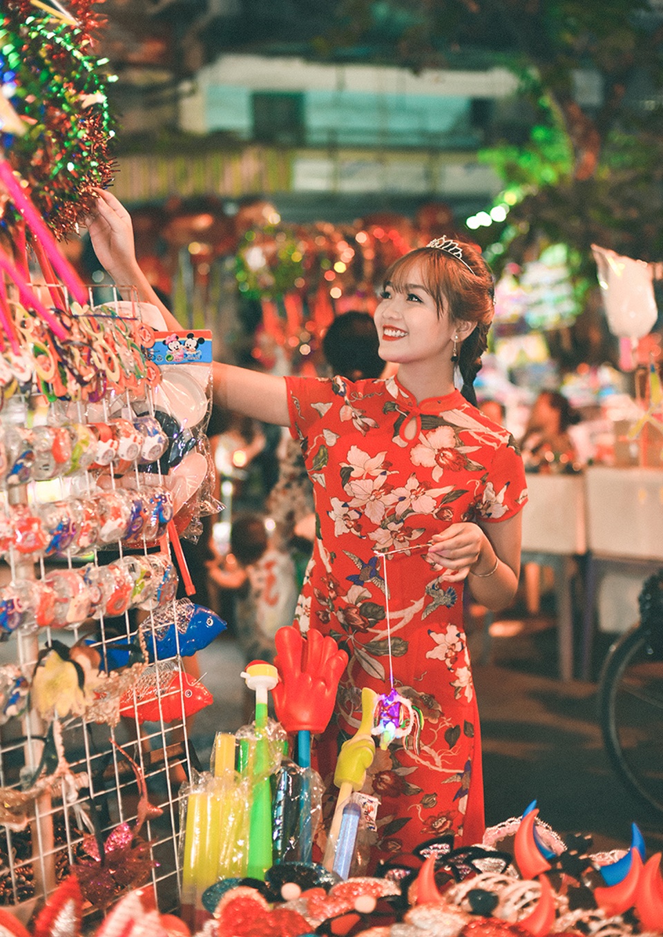 Thiếu nữ Hà thành thỏa sức dạo phố, tỏa sắc dịp Trung thu - 12 Thiếu nữ Hà thành thỏa sức dạo phố, tỏa sắc dịp Trung thu - 12