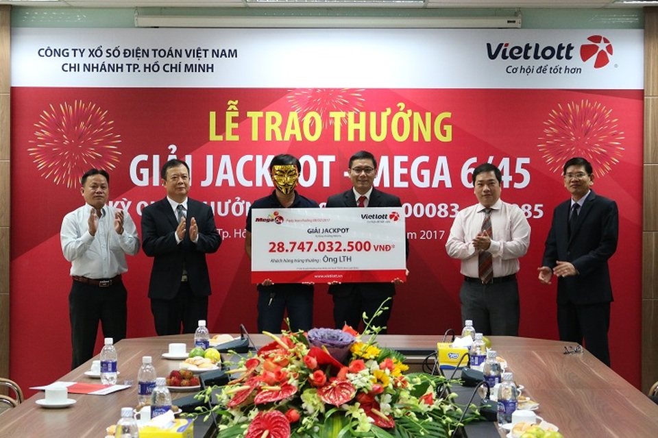Sự thật về 21 tỷ phú Vietlott của Việt Nam - 3
Phần lớn người trúng Jackpot đều mua vé ở TP.HCM