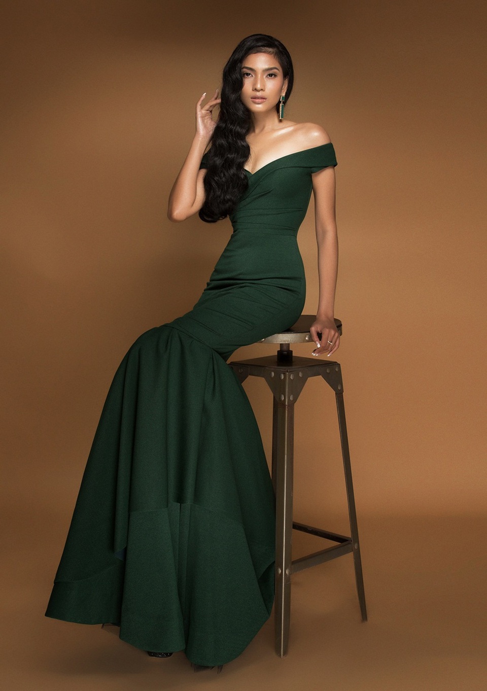 Năm 2018 cũng đánh dấu tròn 10 năm hoạt động trong làng giải trí của Trương Thị May. Người đẹp không giấu sự hào hứng về những dự định sẽ thực hiện trong năm mới.