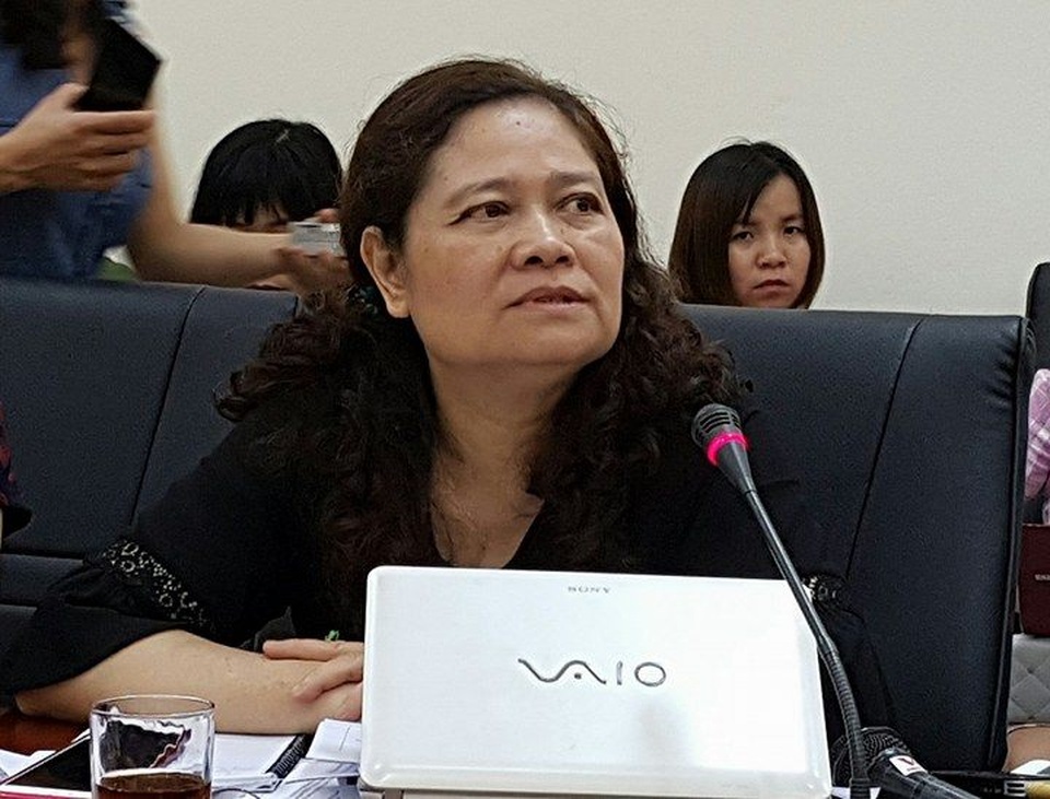 Có nên ăn hàu sống? - 1 TS Lâm khuyến cáo không nên ăn hàu sống. Bản thân bà cũng lựa chọn hàu chín bởi giá trị dinh dưỡng không có nhiều khác biệt giữa món hàu sống và chín. Ảnh: H.Hải