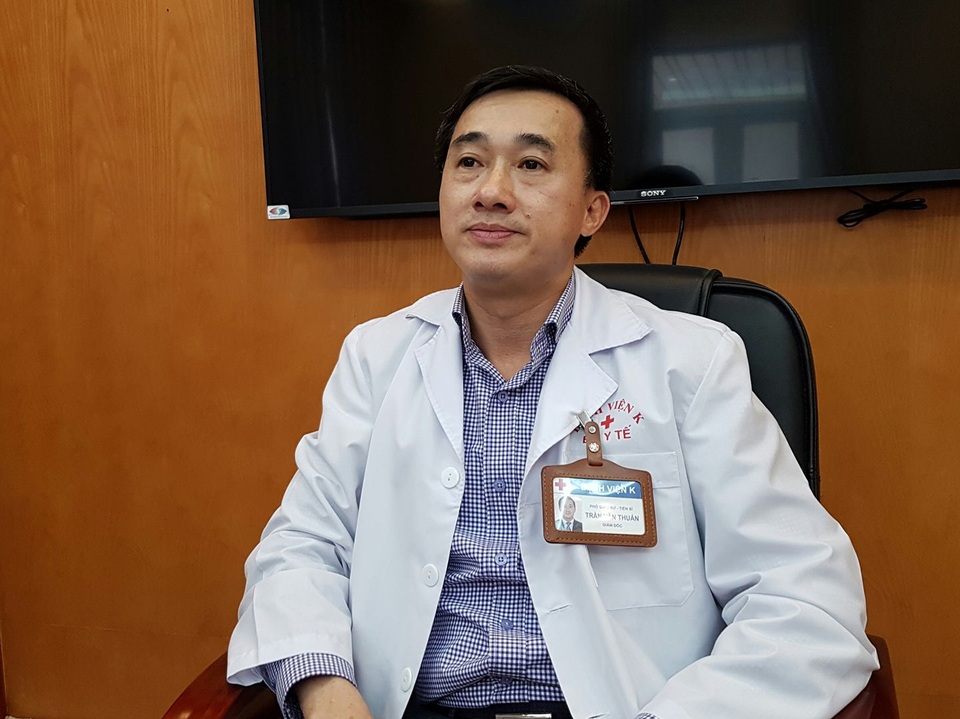 Bệnh viện K đẩy sớm giờ khám, “truy” nhân viên tham gia cò bệnh nhân - 1 PGS.TS Trần Văn Thuấn, Giám đốc BV K Trung ương cho biết BV sẽ phối hợp với công an quyết liệt dẹp tình trạng cò bệnh viện. Ảnh: H.Hải.