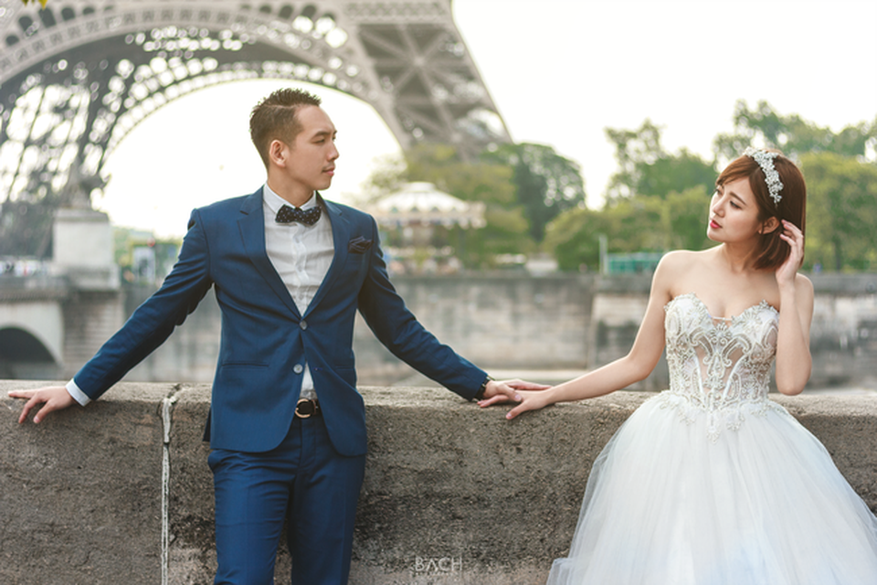 Khoe ảnh cưới ngọt ngào ở 3 nước, Tú Linh mơ về một gia đình nhỏ - 3 Khoe ảnh cưới ngọt ngào ở 3 nước, Tú Linh mơ về một gia đình nhỏ - 3