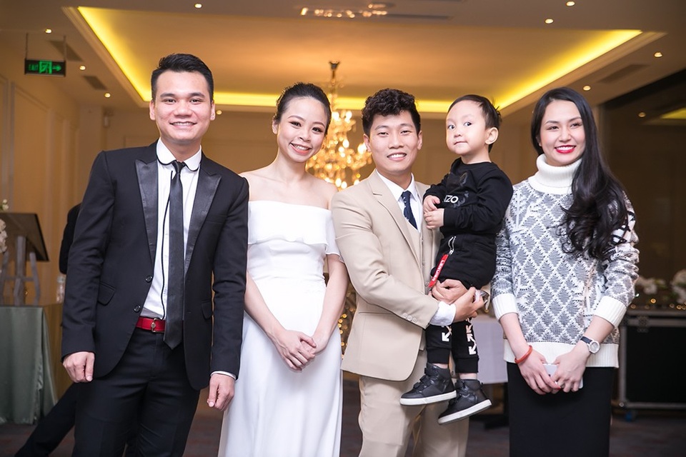 Tùng Linh - nhóm Oplus bất ngờ cưới vợ là giảng viên trường báo chí - 10 Tùng Linh - nhóm Oplus bất ngờ cưới vợ là giảng viên trường báo chí - 10