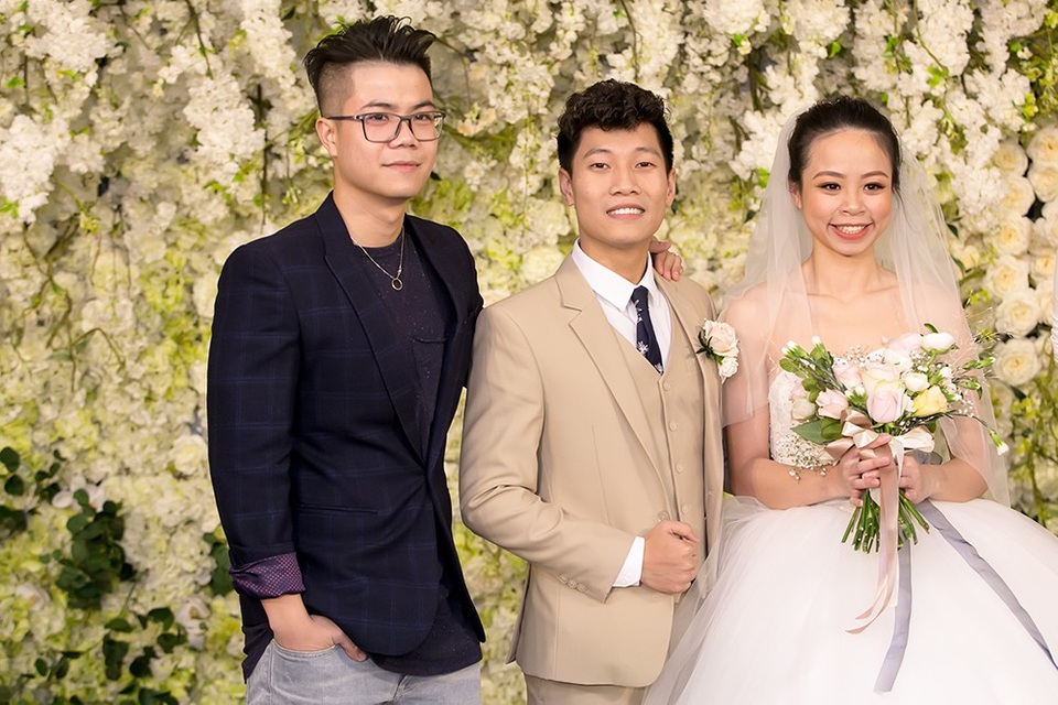 Tùng Linh - nhóm Oplus bất ngờ cưới vợ là giảng viên trường báo chí - 8 Tùng Linh - nhóm Oplus bất ngờ cưới vợ là giảng viên trường báo chí - 8