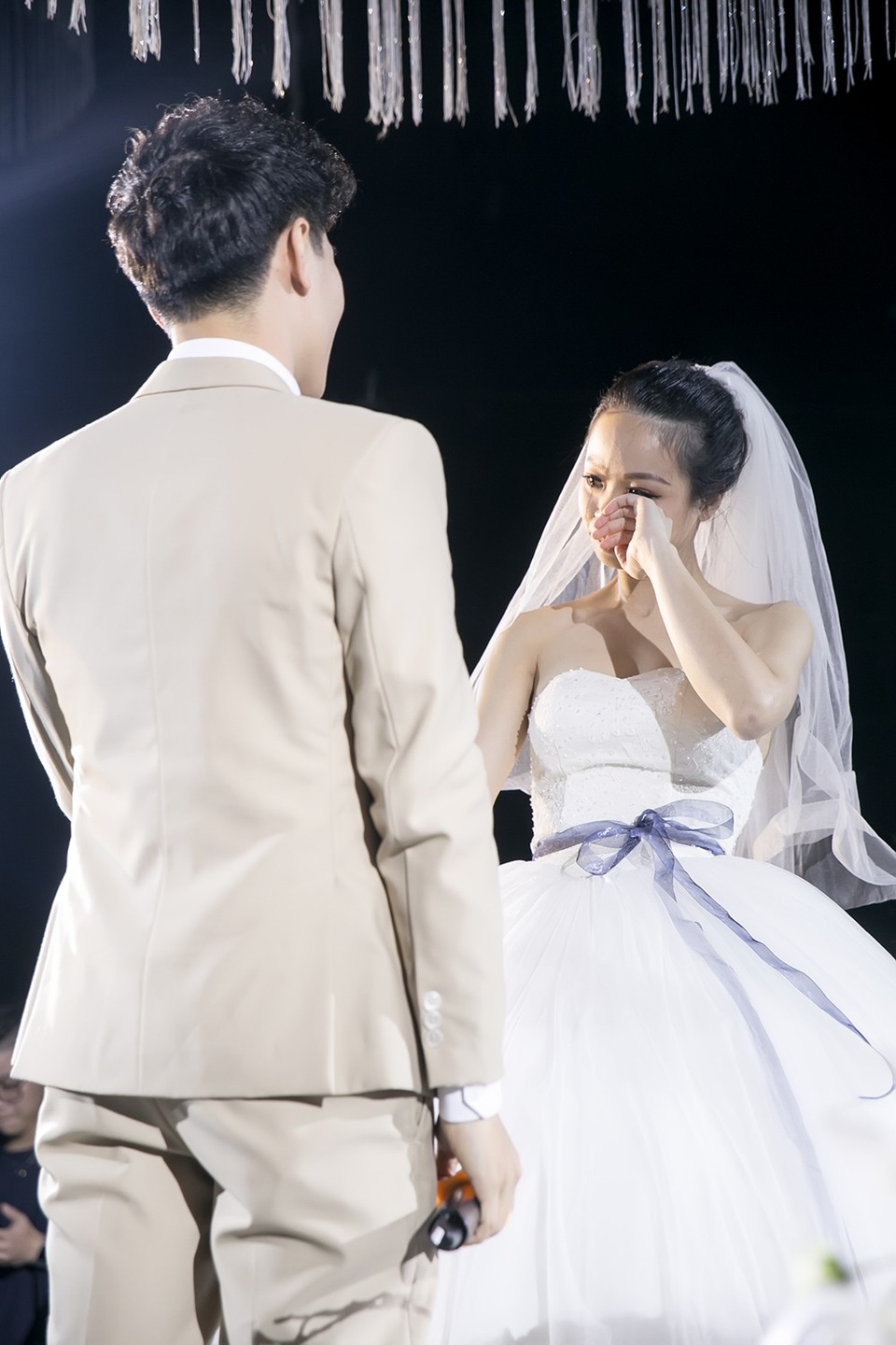 Tùng Linh - nhóm Oplus bất ngờ cưới vợ là giảng viên trường báo chí - 4 Tùng Linh - nhóm Oplus bất ngờ cưới vợ là giảng viên trường báo chí - 4