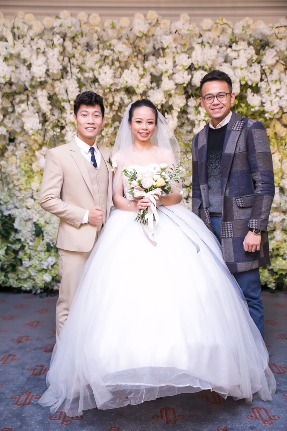 Tùng Linh - nhóm Oplus bất ngờ cưới vợ là giảng viên trường báo chí - 13 Tùng Linh - nhóm Oplus bất ngờ cưới vợ là giảng viên trường báo chí - 13