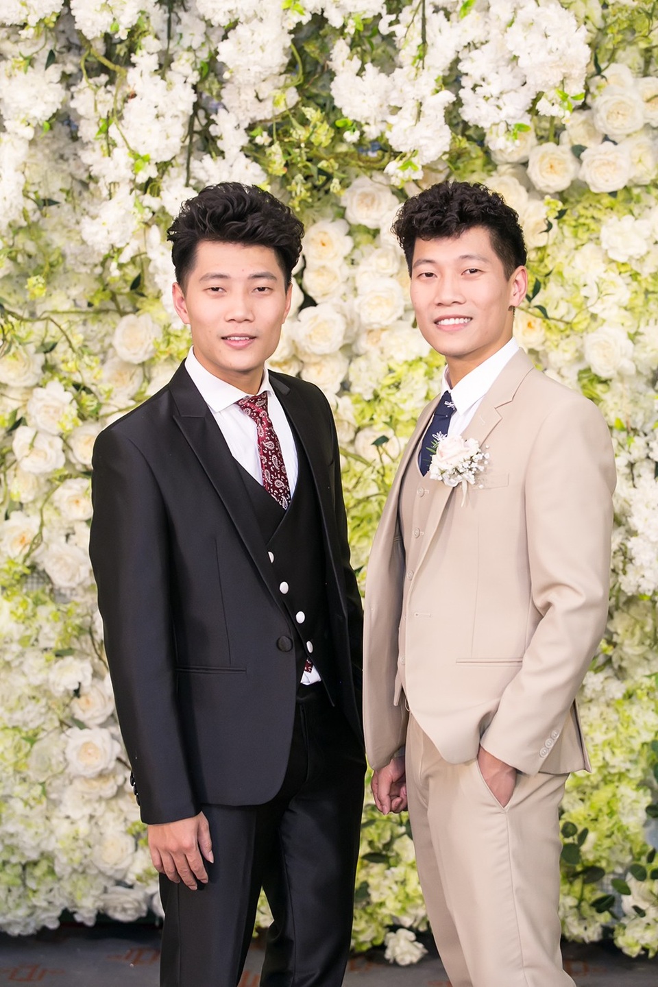 Tùng Linh - nhóm Oplus bất ngờ cưới vợ là giảng viên trường báo chí - 9 Tùng Linh - nhóm Oplus bất ngờ cưới vợ là giảng viên trường báo chí - 9