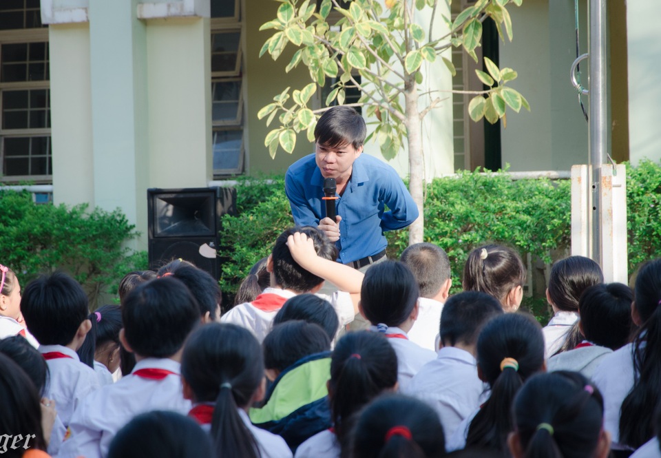 Giới Tâm lý học phản ứng về Thông tư tư vấn học đường của Bộ - 1 Chuyên viên tư vấn học đường ở TPHCM trong chuyên đề tư vấn cho học sinh