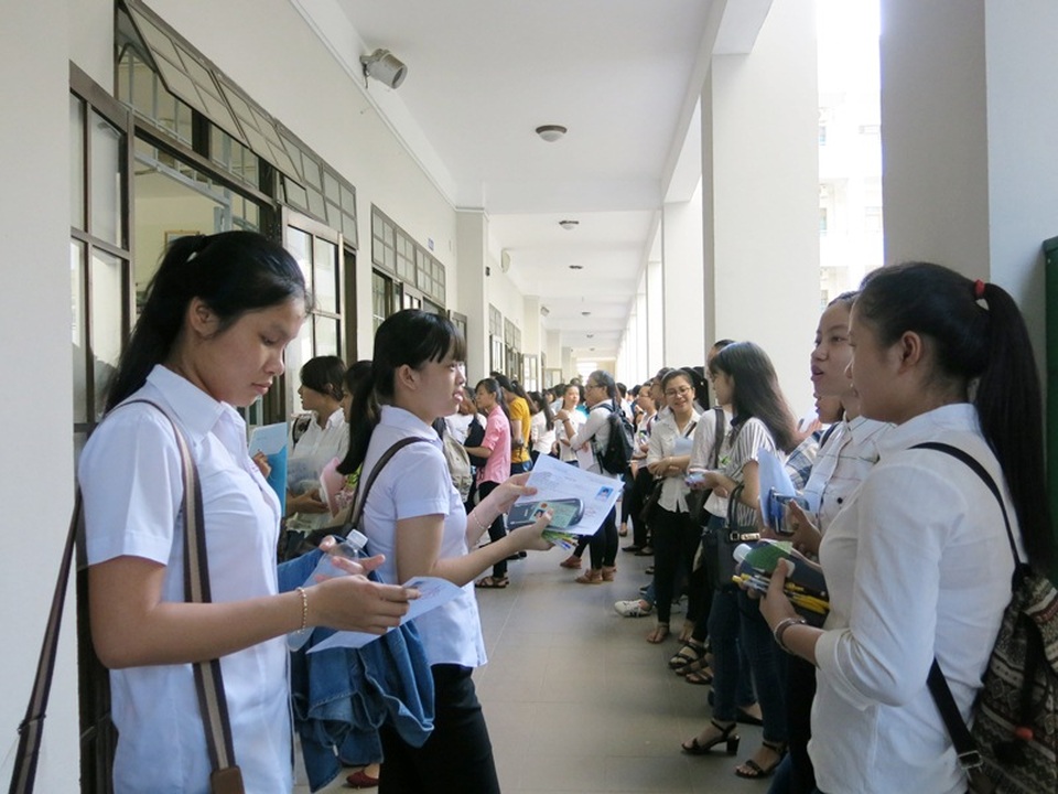 ĐH Sư phạm Đà Nẵng công bố đề án tuyển sinh năm 2017 - 1 ĐH Sư phạm Đà Nẵng có khoảng 2.500 chỉ tiêu tuyển sinh ĐH, CĐ hệ chính quy năm 2017 (ảnh minh họa: thí sinh thi THPT quốc gia 2016 tại Đà Nẵng)