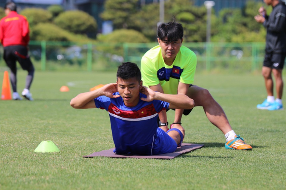 U20 Việt Nam nhồi thể lực bằng “món tạ” ở Hàn Quốc - 4 U20 Việt Nam nhồi thể lực bằng “món tạ” ở Hàn Quốc - 4