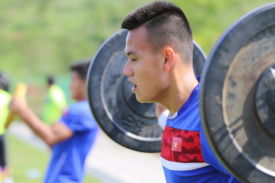 U20 Việt Nam nhồi thể lực bằng “món tạ” ở Hàn Quốc - 2 U20 Việt Nam nhồi thể lực bằng “món tạ” ở Hàn Quốc - 2