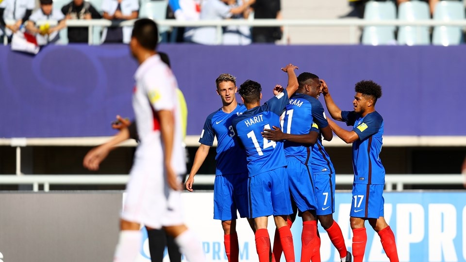 Những khoảnh khắc U20 Việt Nam thua “tâm phục khẩu phục” U20 Pháp - 7
Trước đó, Marcos Thuram dễ dàng mở tỷ số trận đấu sau phá đánh đầu