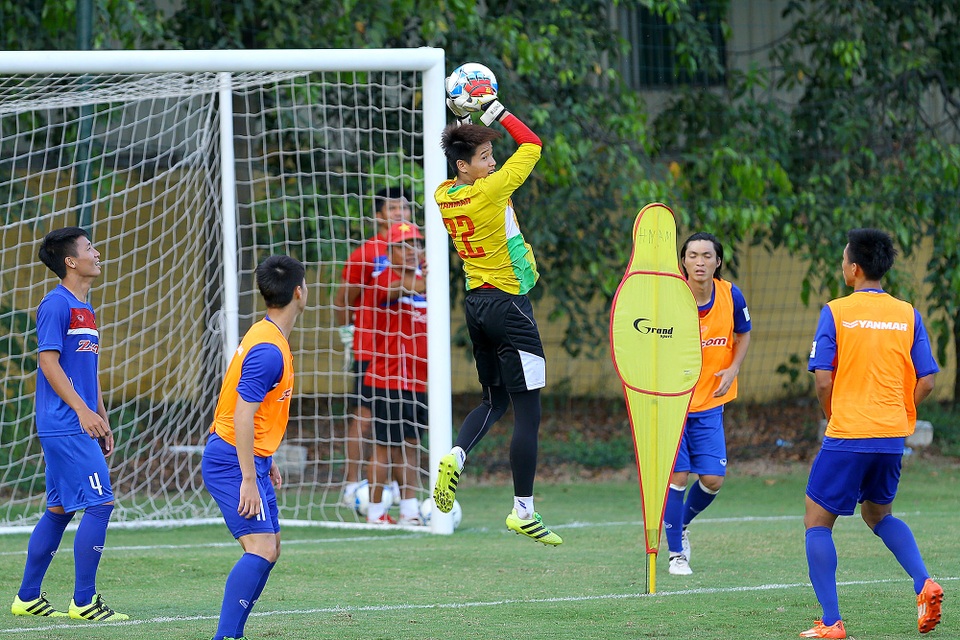 HLV Lê Thụy Hải: “U22 Việt Nam đặt mục tiêu vào chung kết, sợ gì Thái Lan” - 1
HLV Lê Thụy Hải cho rằng U22 Việt Nam không cần ngại Thái Lan - Ảnh: Gia Hưng