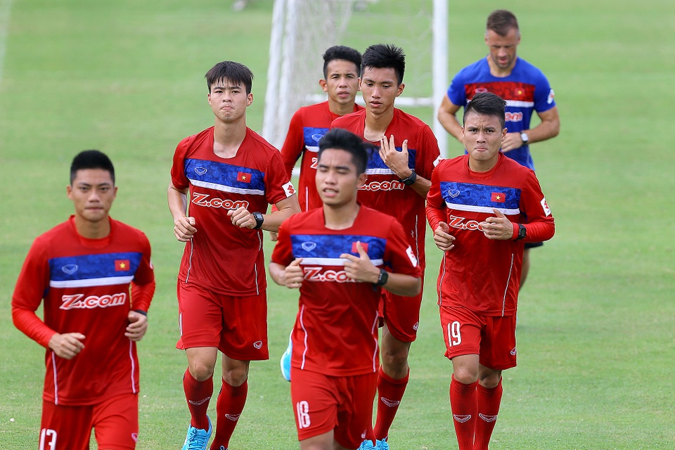Lê Thanh Bình: “Tôi muốn ghi nhiều bàn thắng ở SEA Games 29” - 1
Thanh Bình (16) khao khát được tỏa sáng tại SEA Games sắp tới