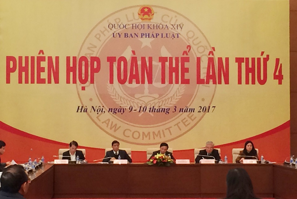 Vụ Trịnh Xuân Thanh cho thấy hiện tượng bao che sai phạm? - 1 Ngày làm việc đầu tiên phiên họp toàn thể lần thứ 4, UB Pháp luật cho ý kiến về dự thảo luật sửa đổi, bổ sung một số điều của Luật Tố cáo.