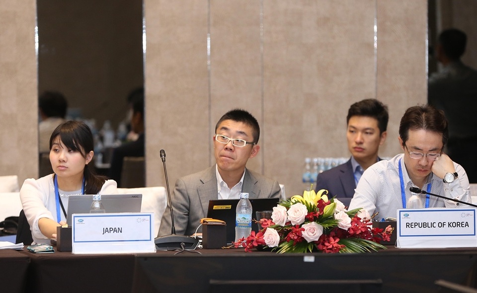 APEC 2017: Khai mạc nhiều phiên họp toàn thể của các Ủy ban APEC - 2 Các đại biểu Ủy ban Quản lý Ngân sách trao đổi kế hoạch công tác năm nay trong phiên họp toàn thể đầu tiên của năm APEC 2017