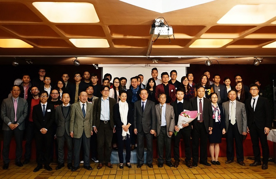 Tiến sĩ trẻ trở thành tân Chủ tịch hội sinh viên Việt tại Pháp - 4
Đại sứ Nguyễn Ngọc Sơn đánh giá cao hoạt động của Hội SV Việt tại Pháp.