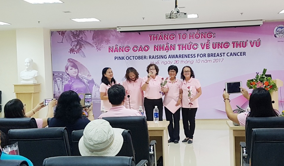 Các tiết mục văn nghệ vui tươi