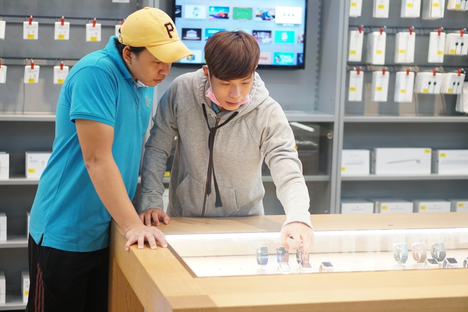 Mua iPhone, lỗi là đổi, bao xài 60 ngày - 3 Mua iPhone, lỗi là đổi, bao xài 60 ngày - 3