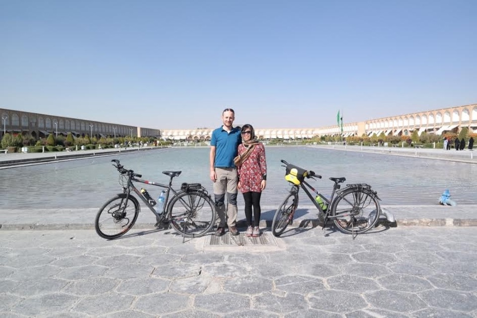 Cô dâu Việt kể về kỳ trăng mật... đạp xe từ Âu sang Á - 4 Cô dâu Việt kể về kỳ trăng mật... đạp xe từ Âu sang Á - 4