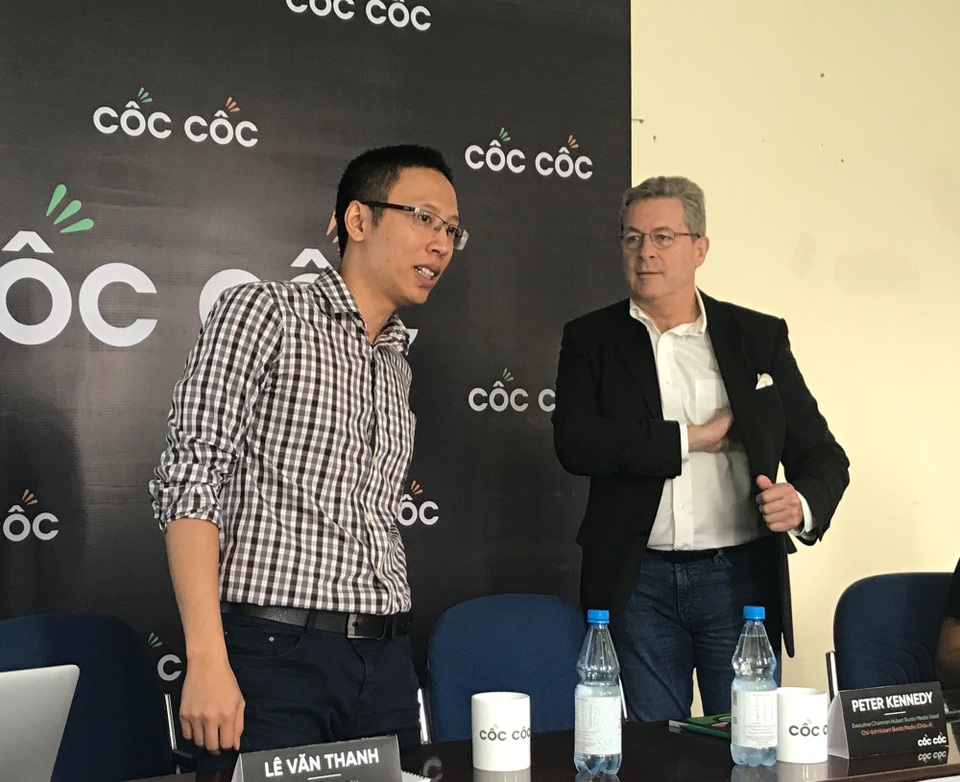 Trình duyệt Cốc Cốc tăng trưởng mạnh mẽ, vững chân vị trí thứ 2 tại thị trường Việt Nam - 1 Ông Lê Văn Thanh, đồng sáng lập Cốc Cốc và Peter Kennedy - Chủ tịch Hubert Burda Media Châu Á.