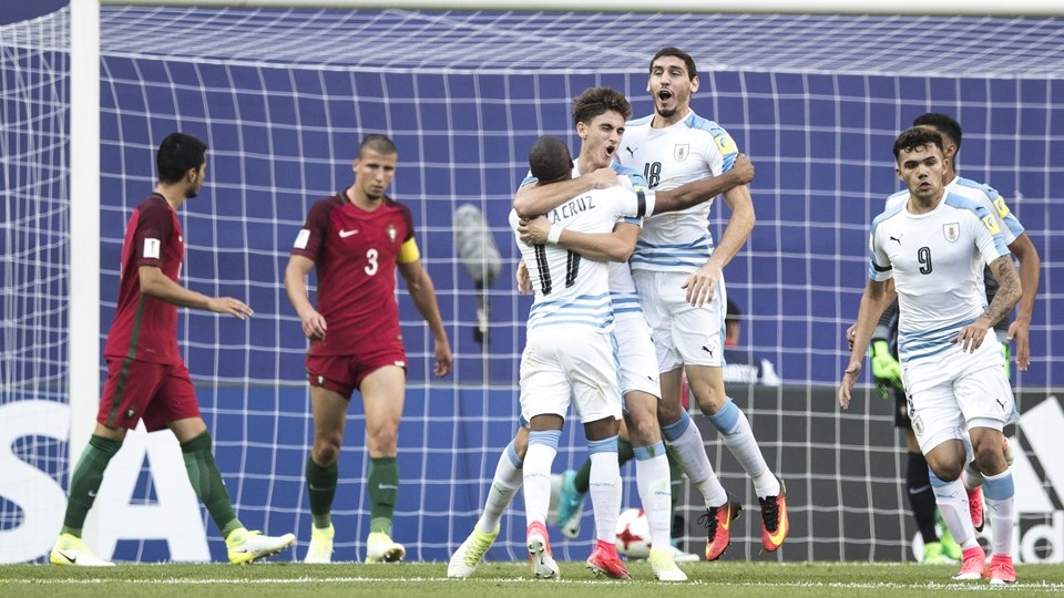 Đàn em của C.Ronaldo gục ngã tại tứ kết World Cup U20 - 3
Niềm vui của các cầu thủ U20 Uruguay