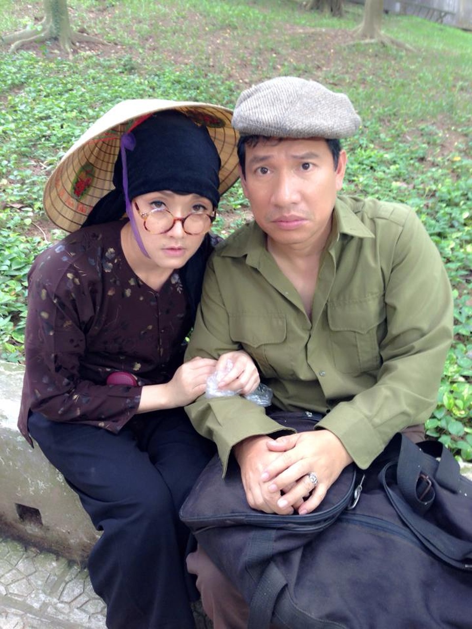 Vân Dung: “Quang Thắng bảo tôi suốt ngày đếm tiền phồng lưỡi” - 3 Vân Dung và Quang Thắng trong một tiểu phẩm hài.