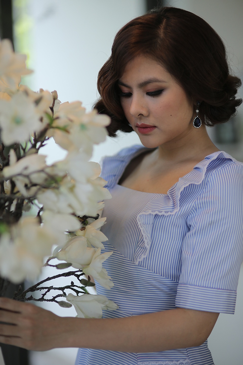 Vân Trang học hành chăm chỉ sau khi làm mẹ - 2 Sau khi sinh con gái, Vân Trang cũng trở nên đằm thắm và có phần mặn mà hơn.