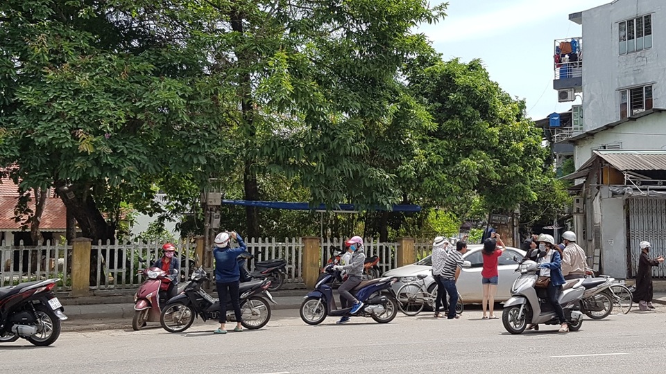 Thích thú ngắm “vầng hào quang” bao quanh mặt trời - 4