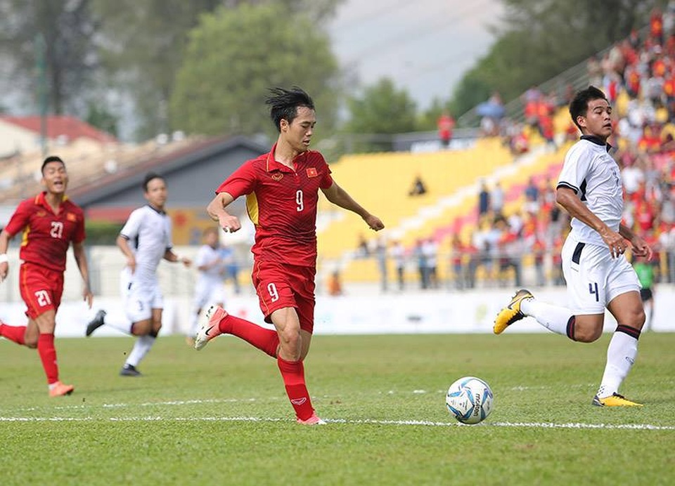 U22 Việt Nam thua đậm Thái Lan: Thất bại từ sự ngộ nhận - 2 Tiếc rằng khi U22 Việt Nam nhận ra mình yếu hơn Thái Lan thì đã muộn, do cách nhập cuộc sai từ đầu (ảnh: Q.H)