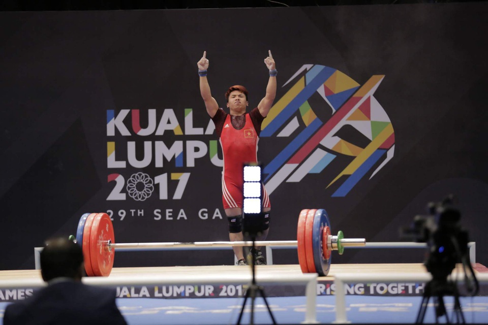 Nhật ký SEA Games ngày 28/8: Cử tạ giành cú đúp HCV - 1
Trịnh Văn Vinh đạt tổng hai lần cử là 310 kg, phá kỷ lục SEA Games và giành HCV