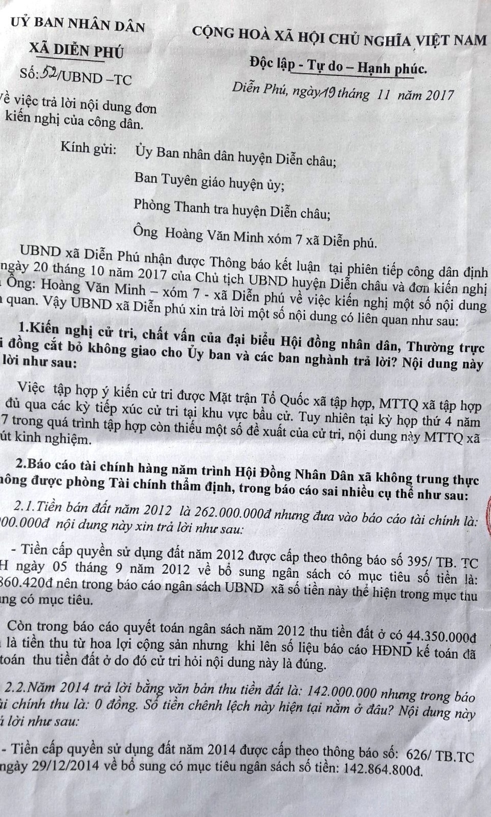 Vụ dân “tố” xã thiếu minh bạch trong thu chi tài chính: Xã thừa nhận có sai sót! - 2 Vụ dân “tố” xã thiếu minh bạch trong thu chi tài chính: Xã thừa nhận có sai sót! - 2